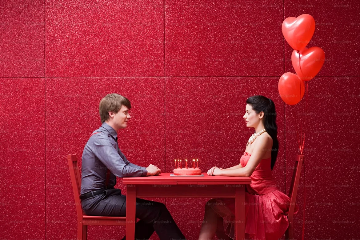 Couple-discussing-healthy-boundaries-and-communication-in-a-relationship